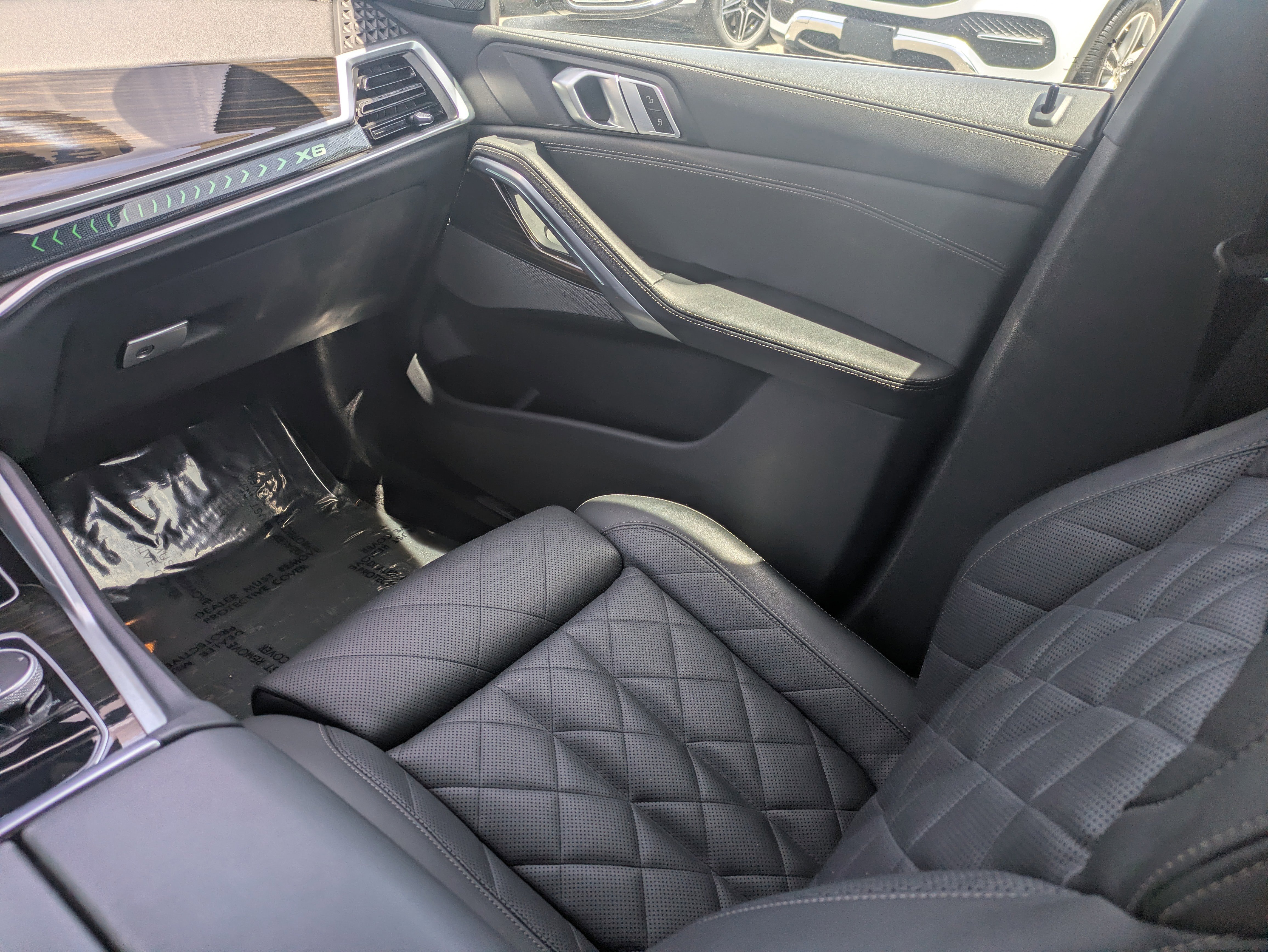 Used 2025 BMW X6 xDrive40i AWD/4WD image 16