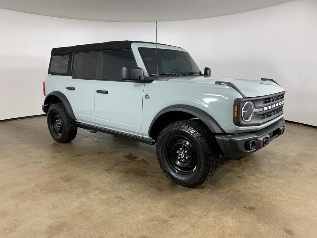 Used 2023 Ford Bronco Black Diamond AWD/4WD image 5