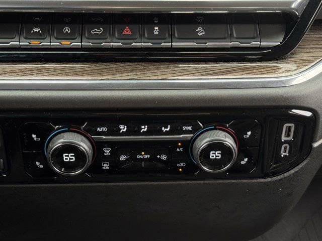 Used 2024 Chevrolet Silverado 1500 LT AWD/4WD image 21