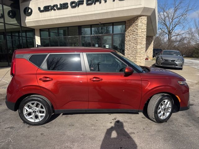 Used 2020 Kia Soul S image 2