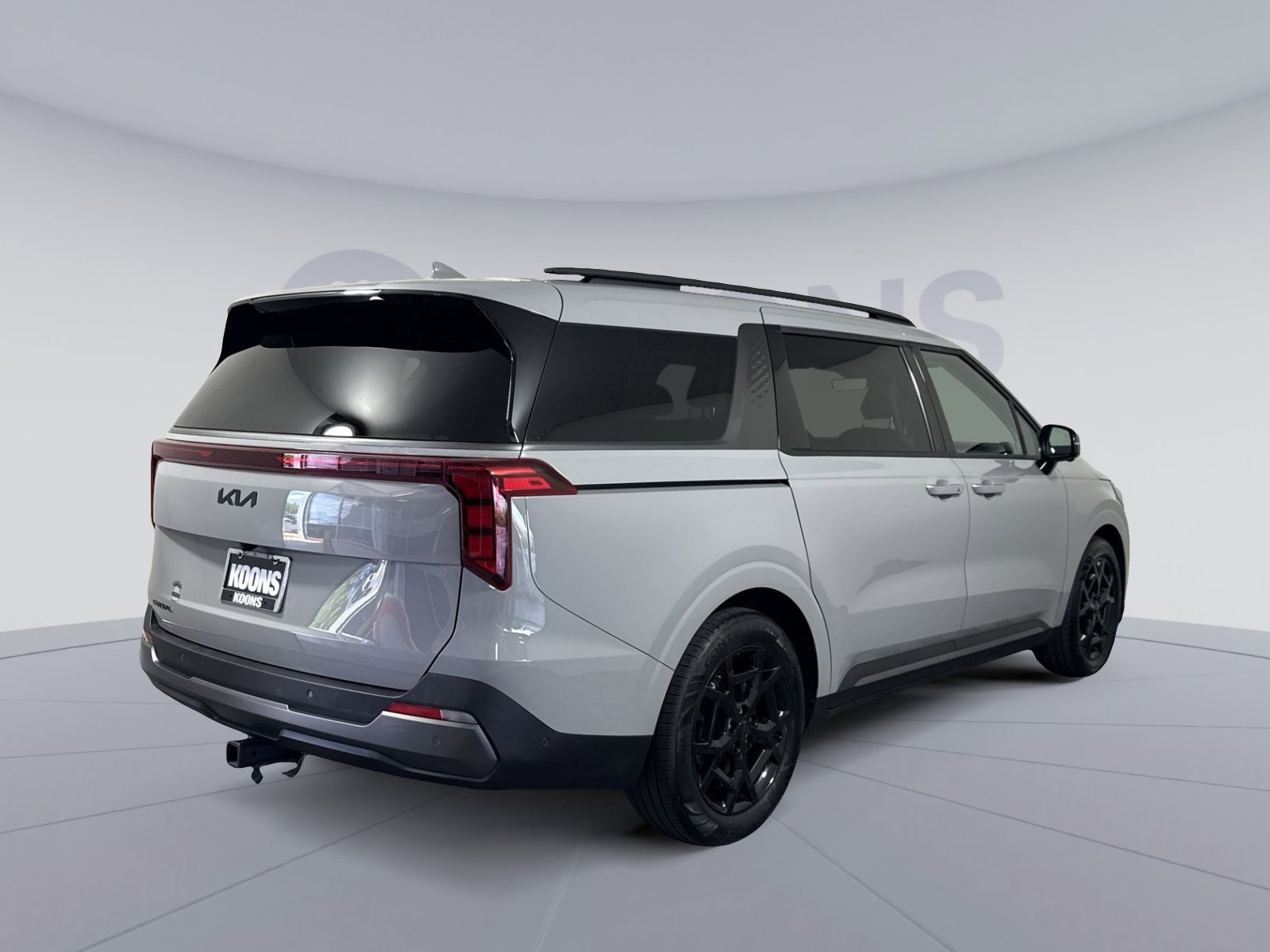 Used 2025 Kia Carnival SX w/ SX Dark Edition Package FWD image 7