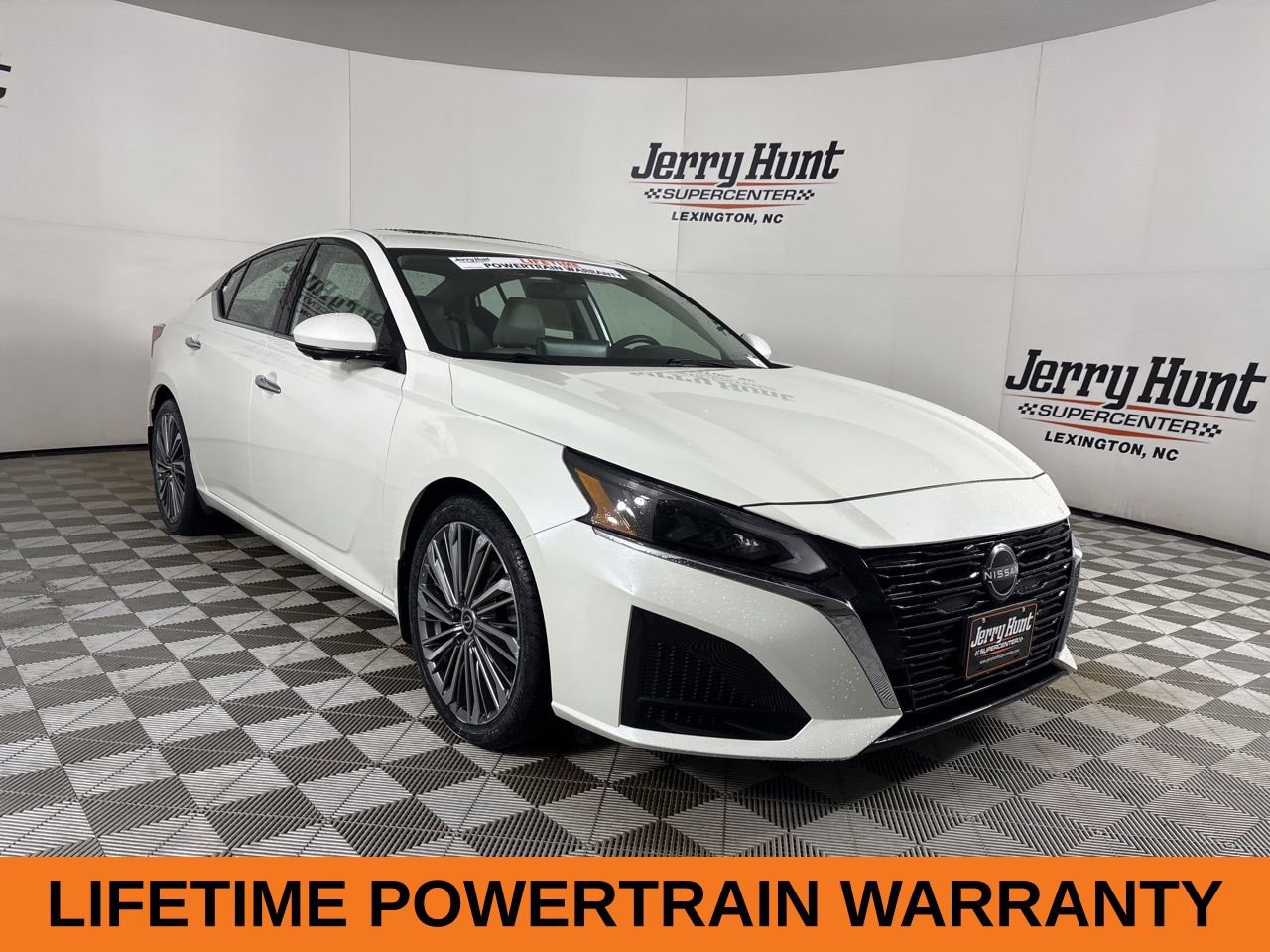 Used 2023 Nissan Altima 2.5 SL FWD image 4