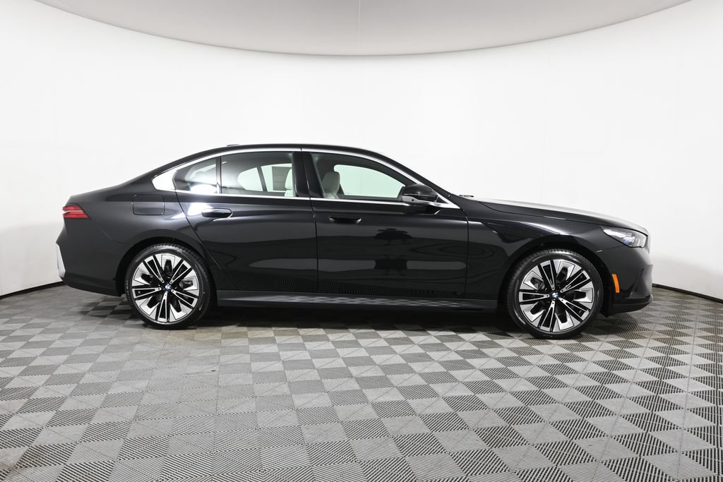 New 2027 BMW 530i xDrive w/ Premium Package AWD/4WD image 8