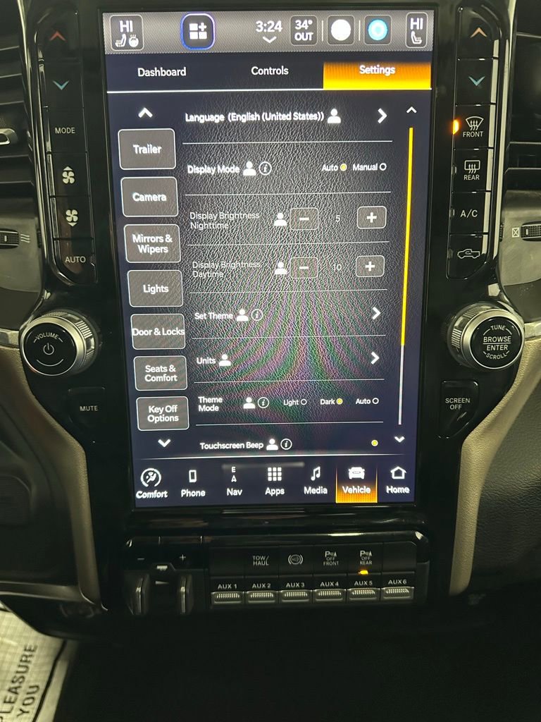 Used 2024 RAM 3500 Laramie image 35