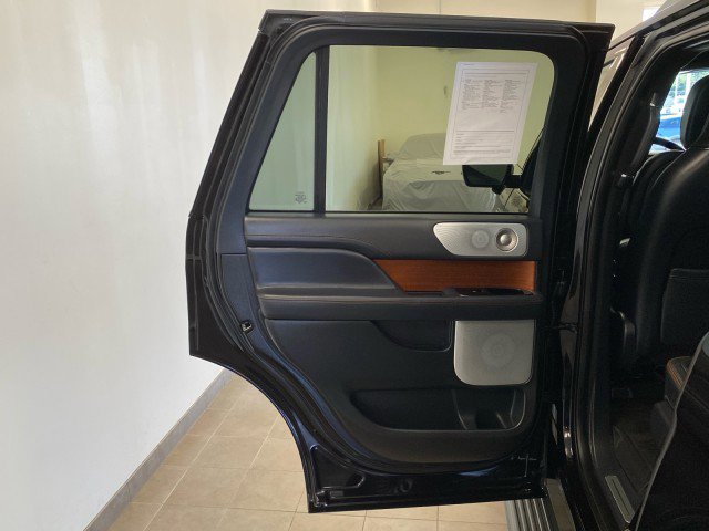 Certified 2024 Lincoln Navigator Black Label image 8