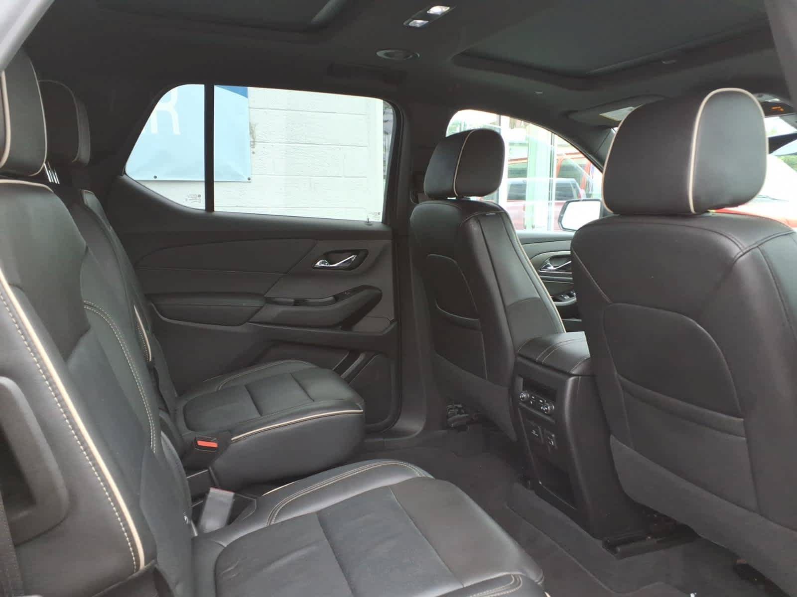 Certified 2023 Chevrolet Traverse Premier w/ Redline Edition AWD/4WD image 24