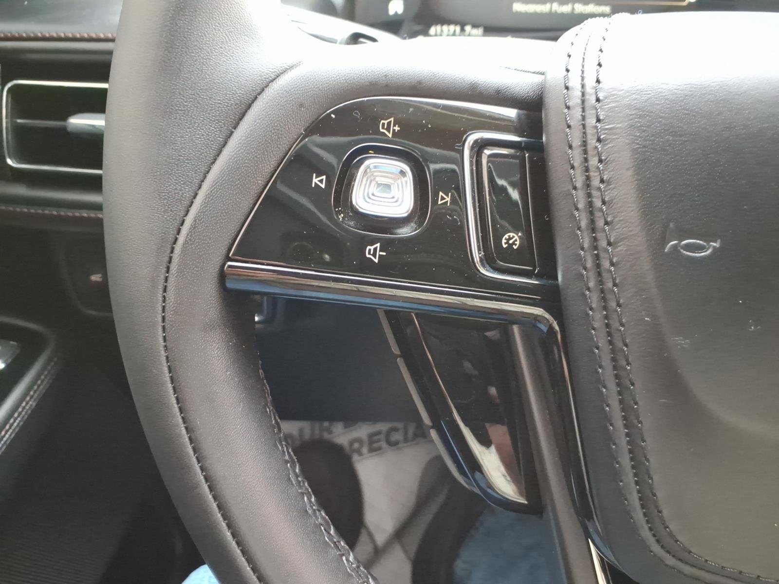 Used 2023 Lincoln Aviator AWD w/ Premium Package image 20