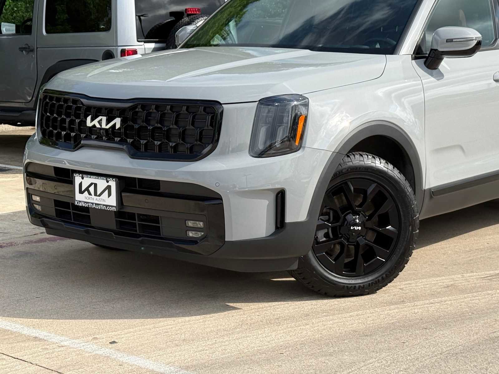 Certified 2024 Kia Telluride SX Prestige X-Pro image 2