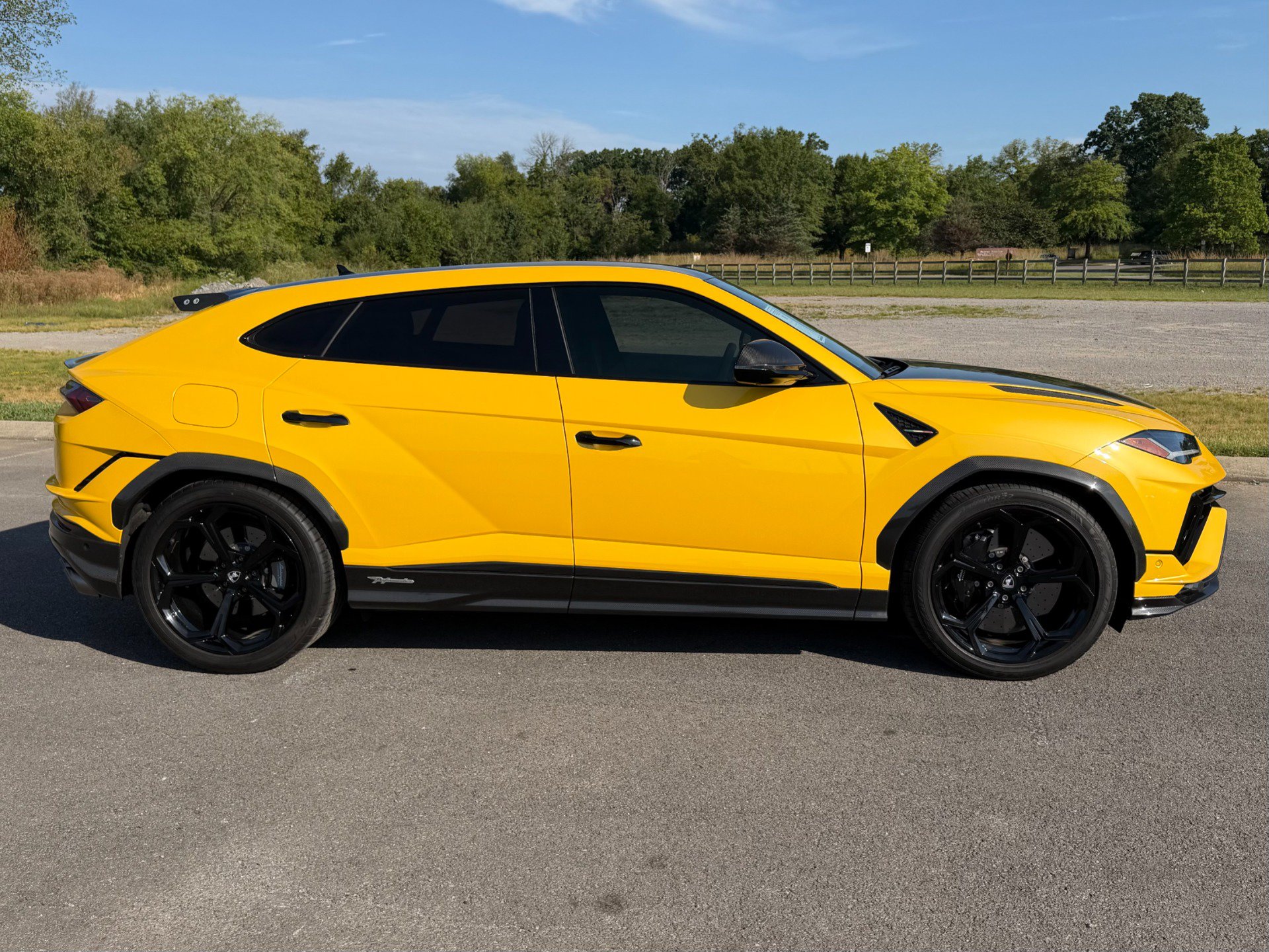 Used 2023 Lamborghini Urus Performante AWD/4WD image 7