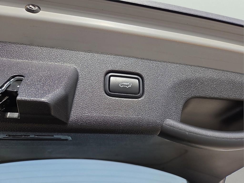 Used 2023 Kia Sportage X-Pro image 9