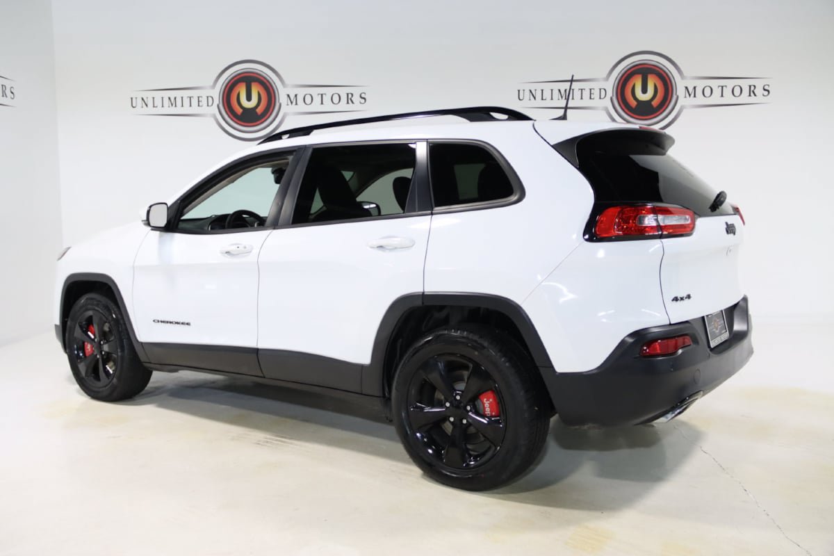 Used 2017 Jeep Cherokee High Altitude AWD/4WD image 3