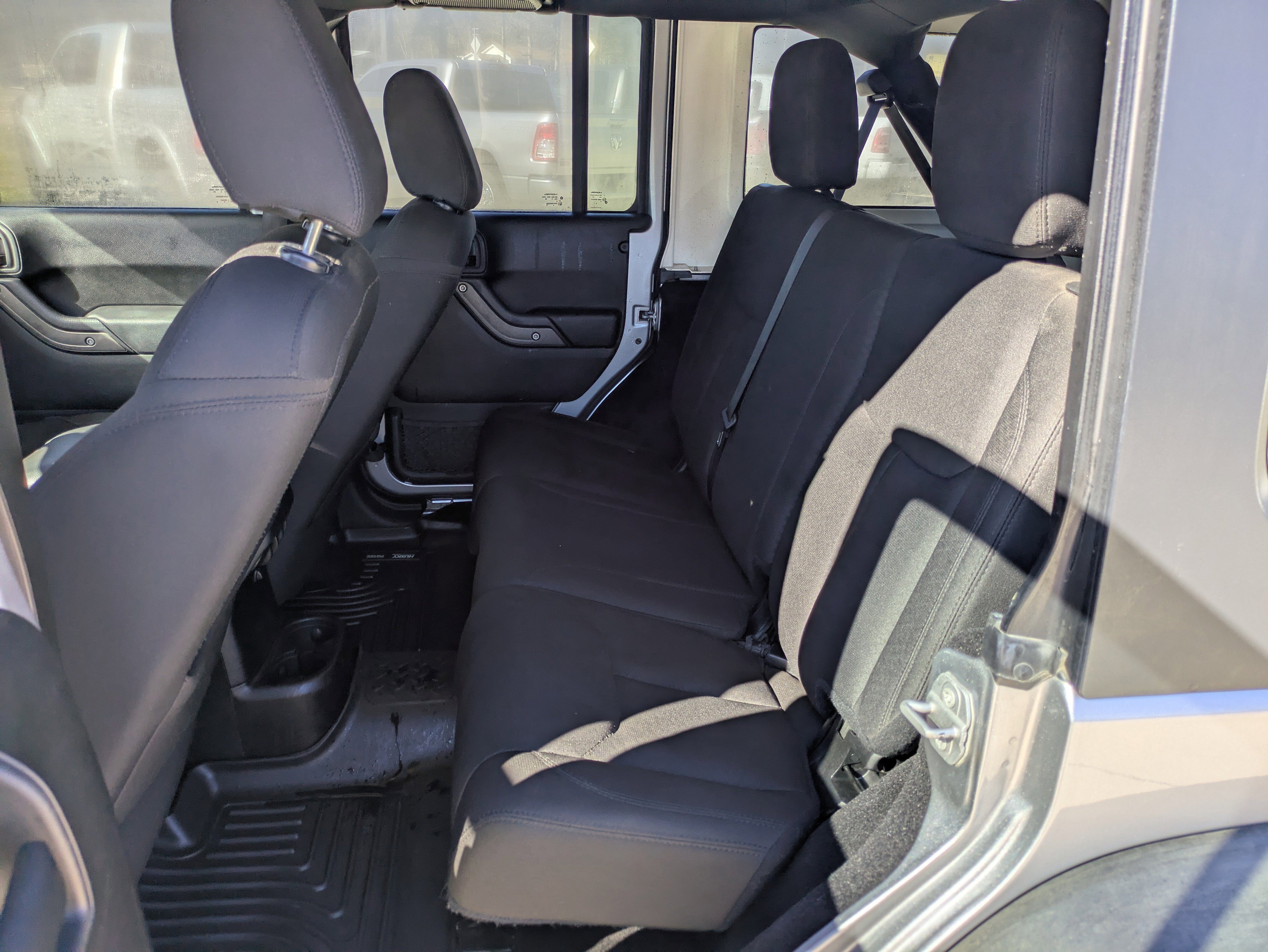 Used 2017 Jeep Wrangler Unlimited Sport w/ Quick Order Package 24S image 9