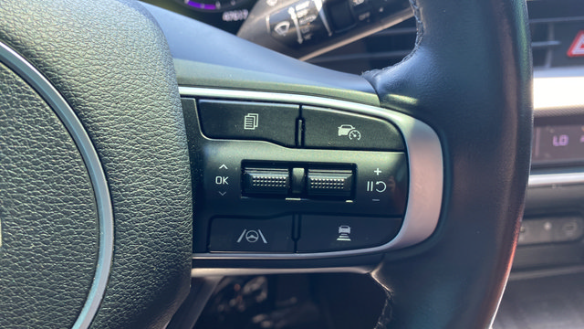 Certified 2023 Kia Sportage SX AWD/4WD image 37