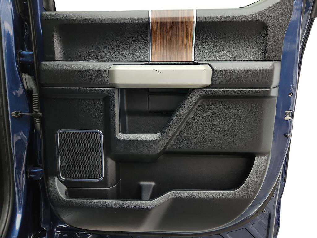 Used 2017 Ford F150 Lariat image 27