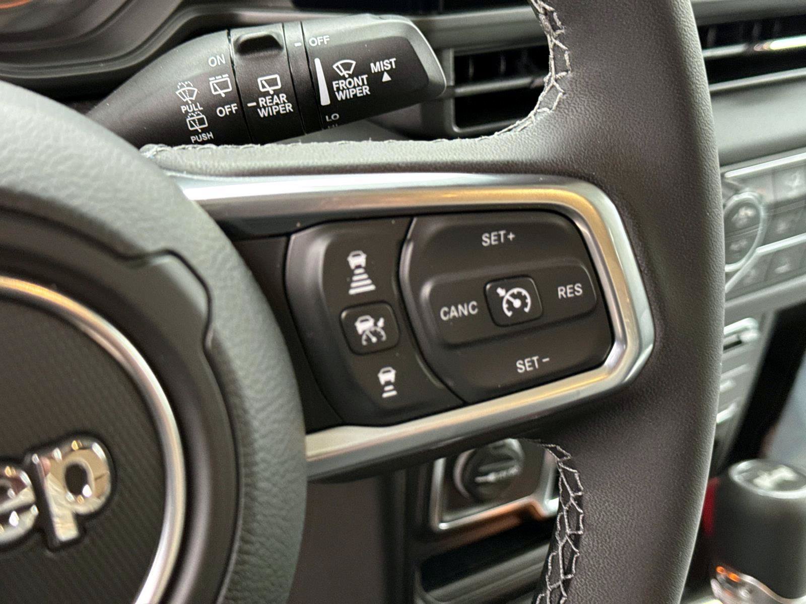 New 2026 Jeep Wrangler Unlimited Sahara AWD/4WD image 10