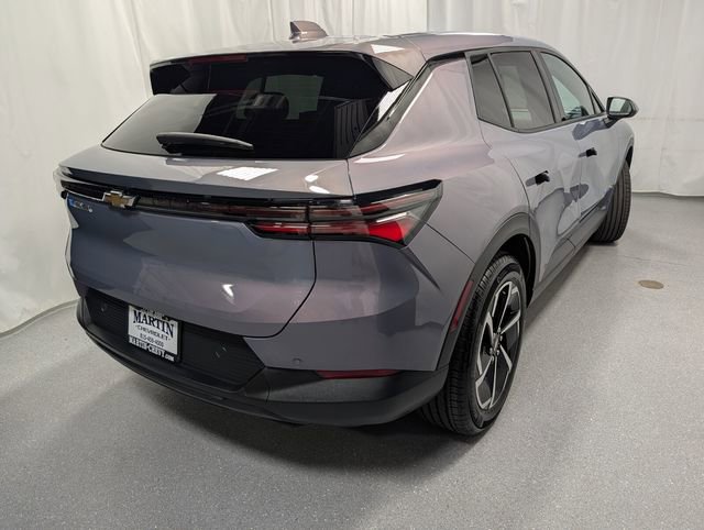 Used 2026 Chevrolet Equinox EV LT FWD image 3