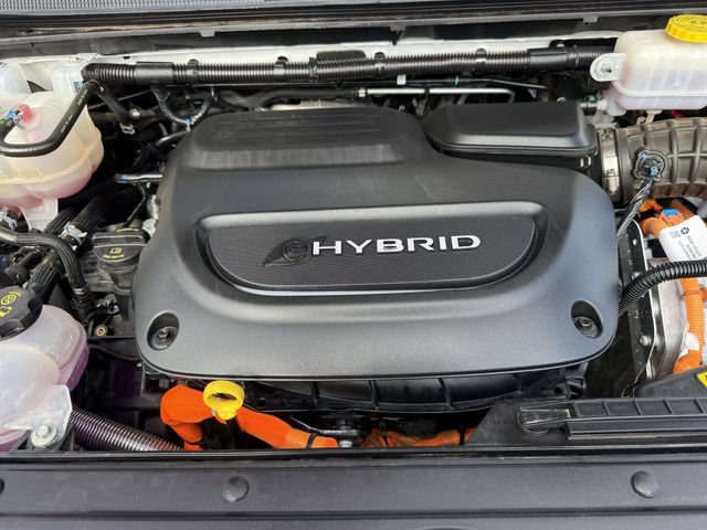 Used 2024 Chrysler Pacifica Limited FWD image 33