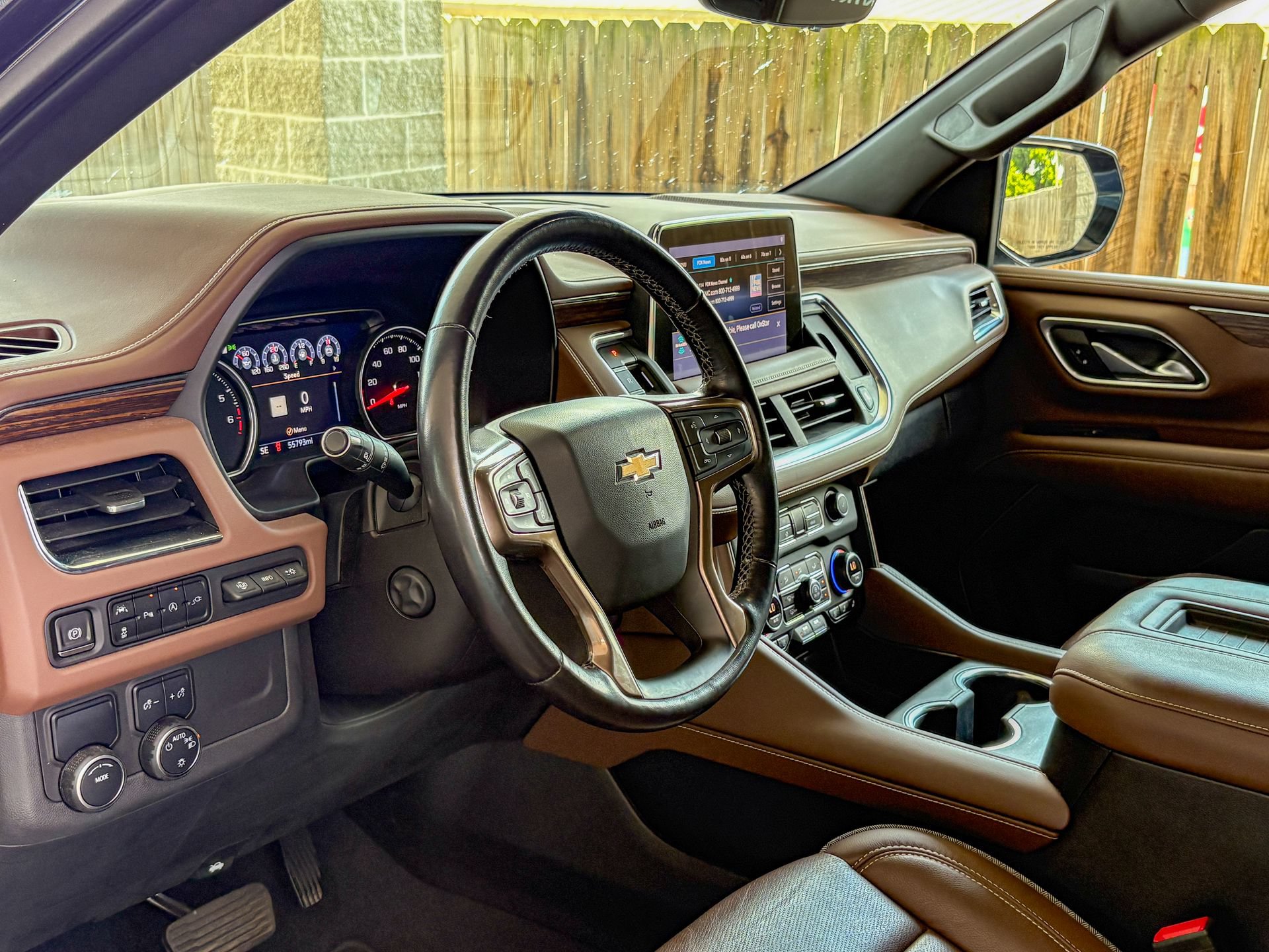 Used 2021 Chevrolet Tahoe High Country RWD image 2