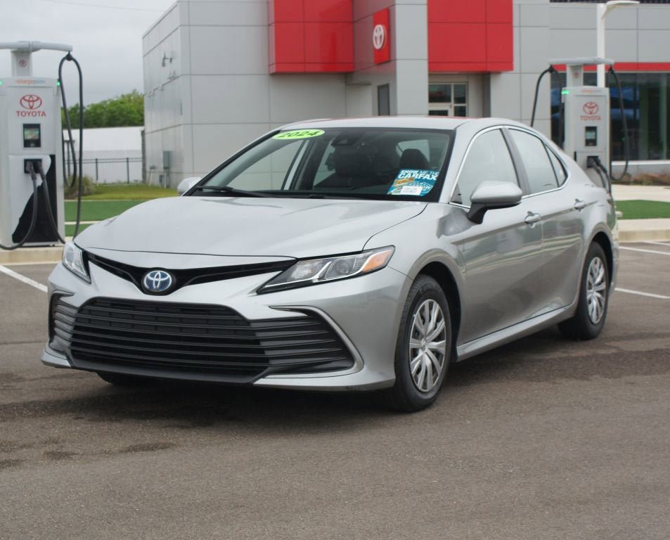 Used 2024 Toyota Camry LE FWD image 22
