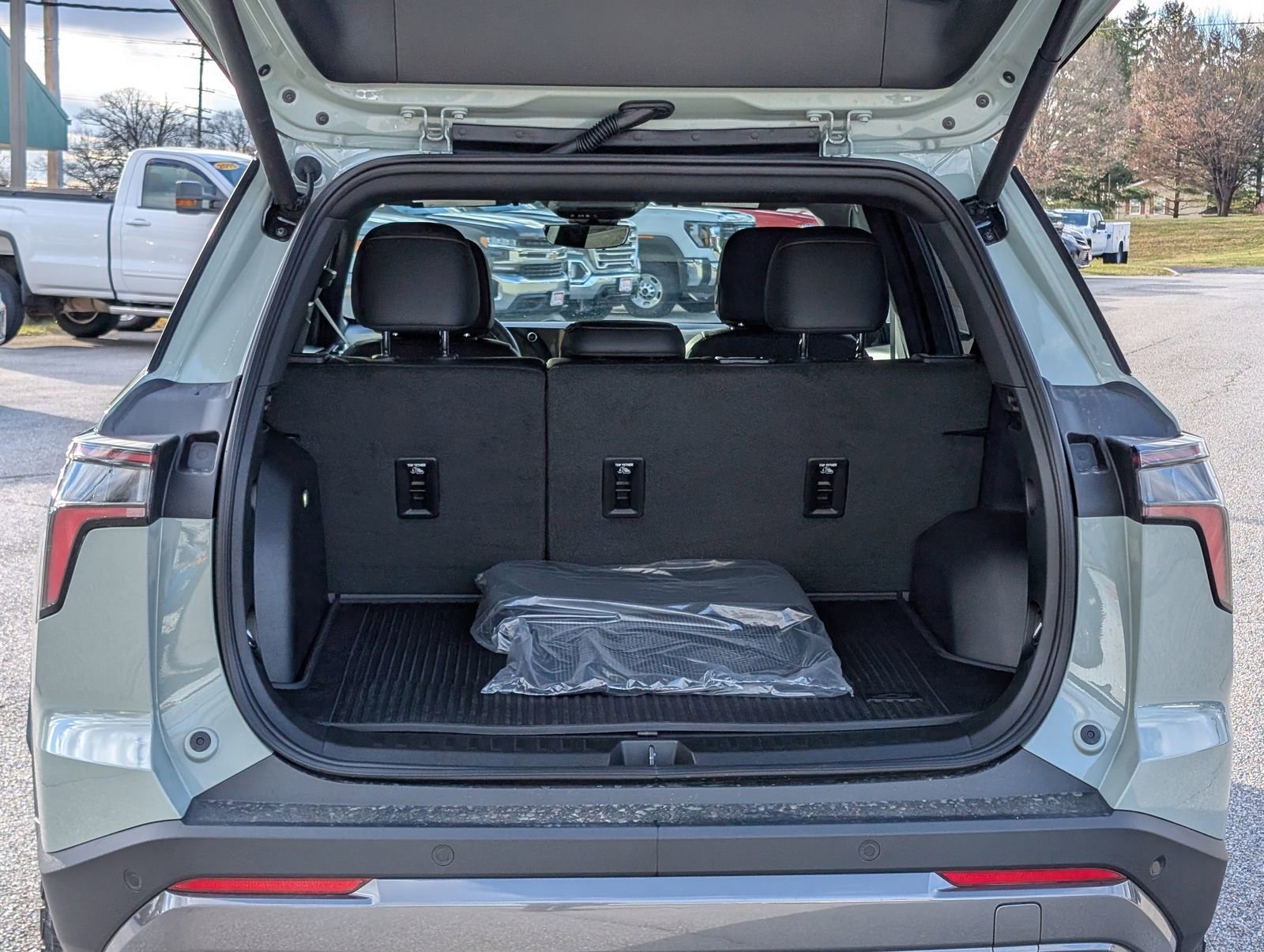 New 2026 Chevrolet Equinox ACTIV w/ Safety and Technology Package image 10