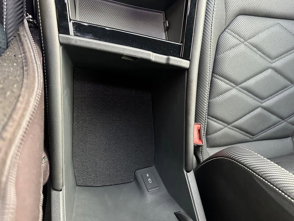 Used 2024 Volkswagen Atlas Cross Sport SE image 23