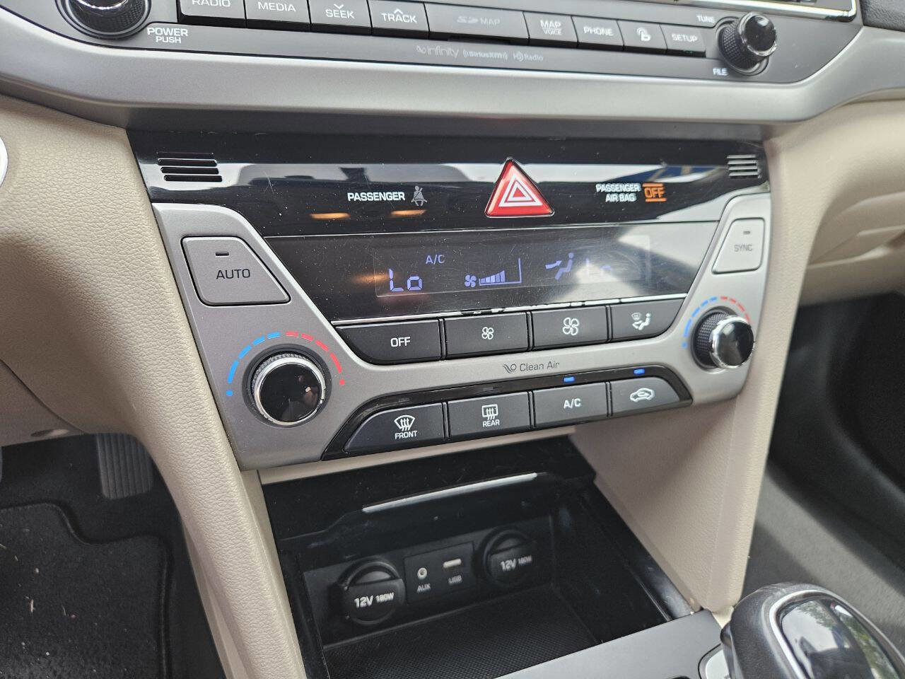 Used 2017 Hyundai Elantra Limited w/ Limited Tech Package 04 FWD image 20