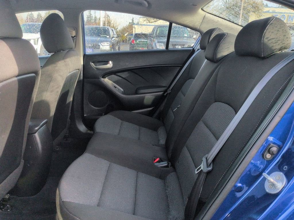 Used 2017 Kia Forte LX image 23