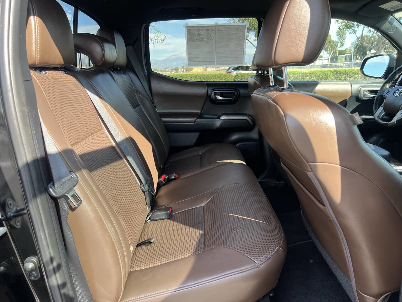 Used 2017 Toyota Tacoma Limited w/ Tow Package image 21