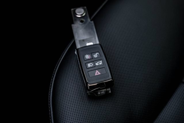 New 2026 Land Rover Range Rover SE AWD/4WD image 75