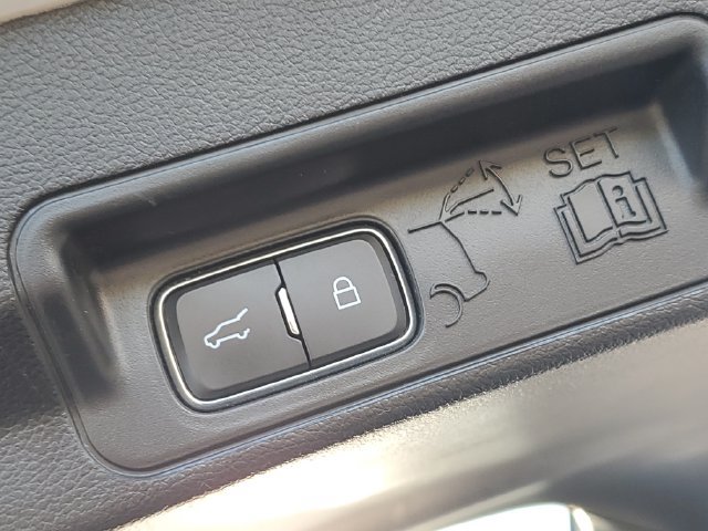 Used 2020 Ford Explorer ST w/ ST Street Pack AWD/4WD image 31