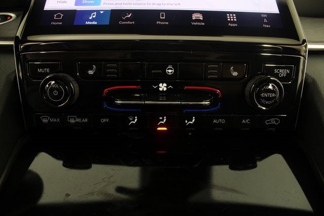 New 2025 Jeep Grand Cherokee L Limited w/ Trailer Tow Package image 6