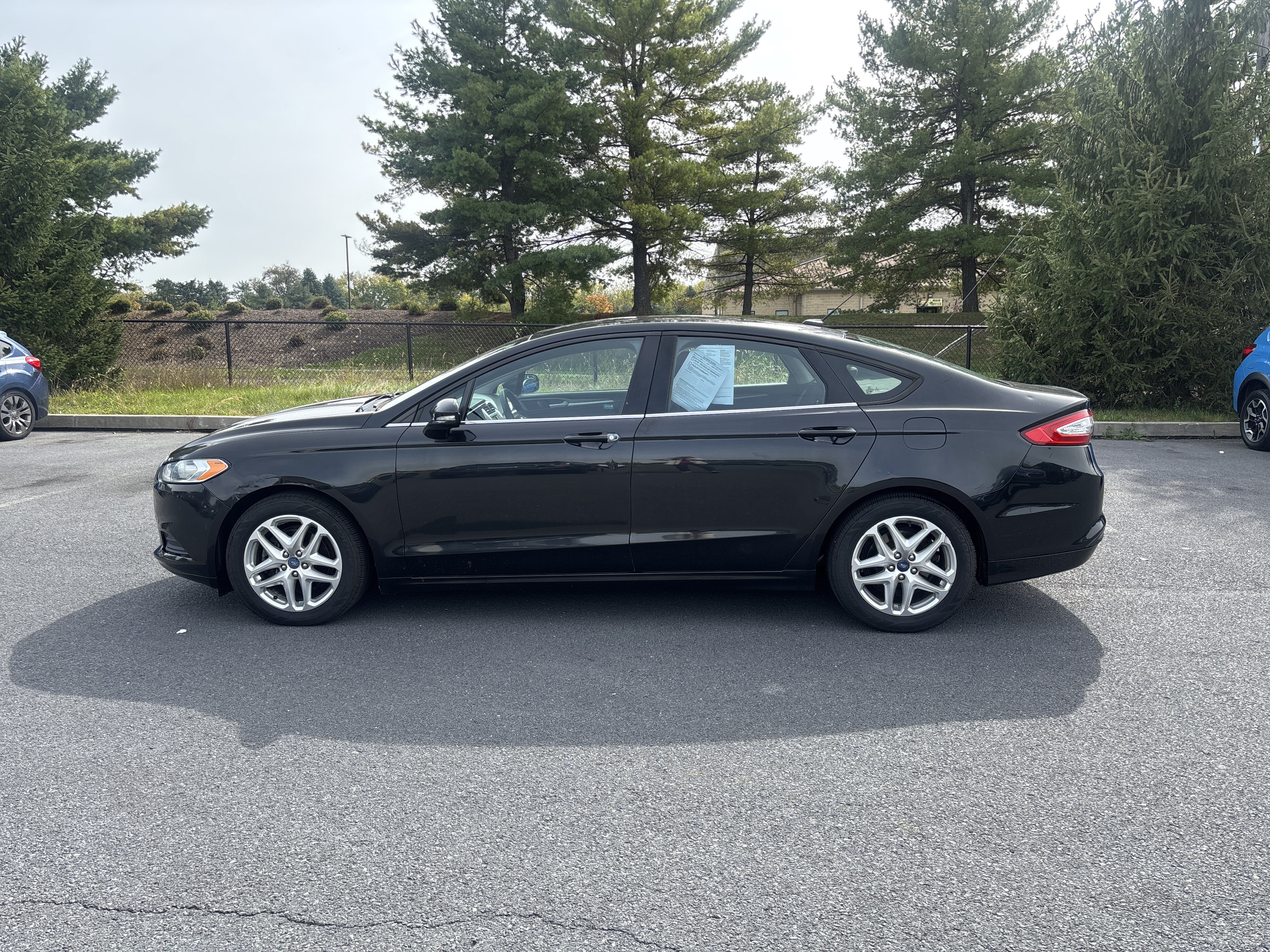 Used 2013 Ford Fusion SE FWD image 16