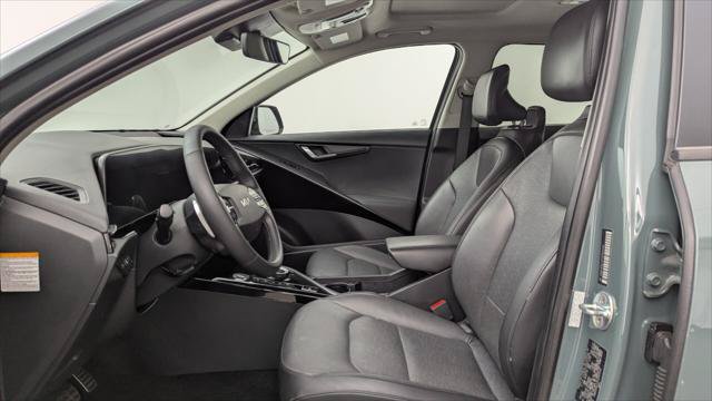 Used 2023 Kia Niro SX Touring FWD image 14