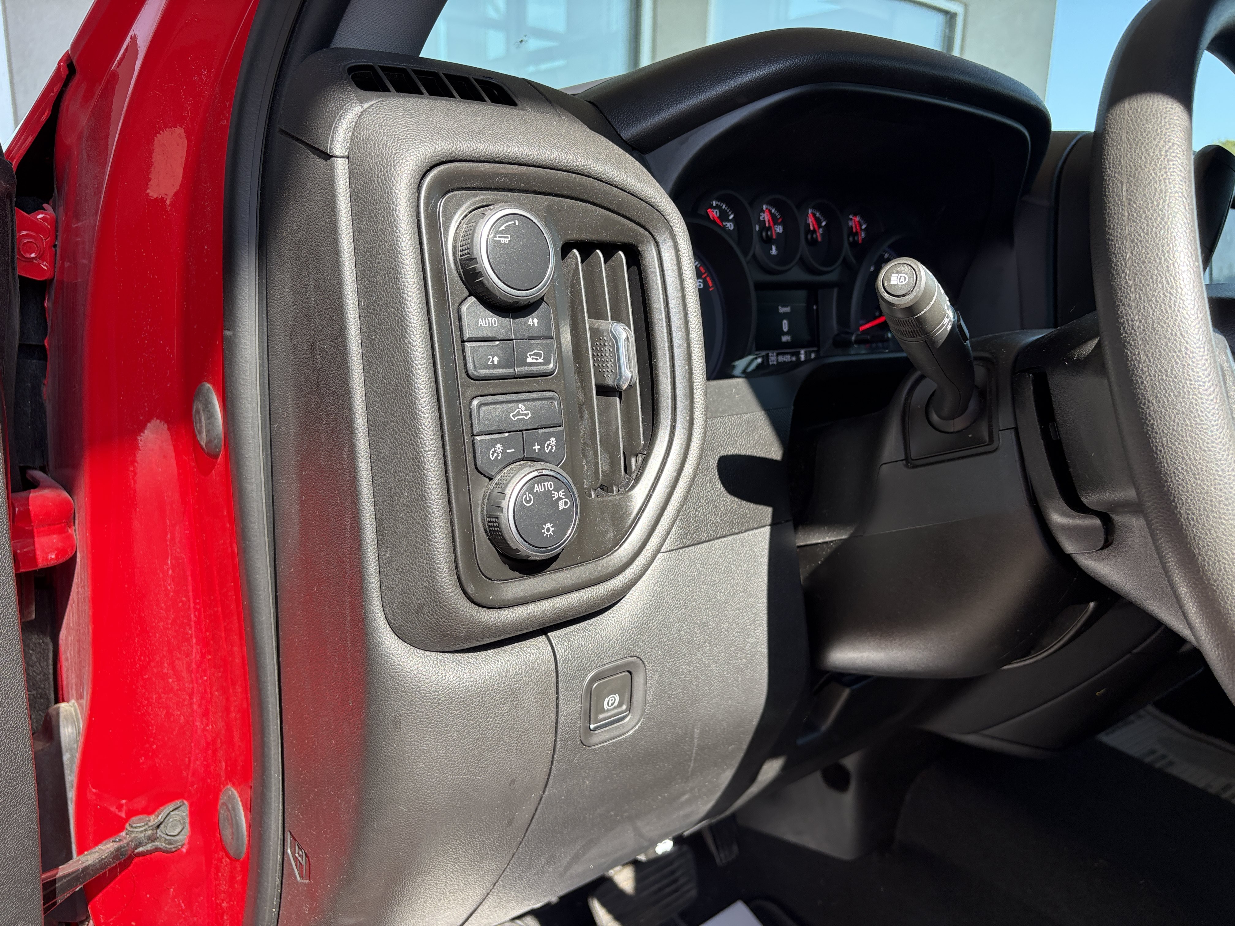 Used 2023 Chevrolet Silverado 1500 Custom AWD/4WD image 13