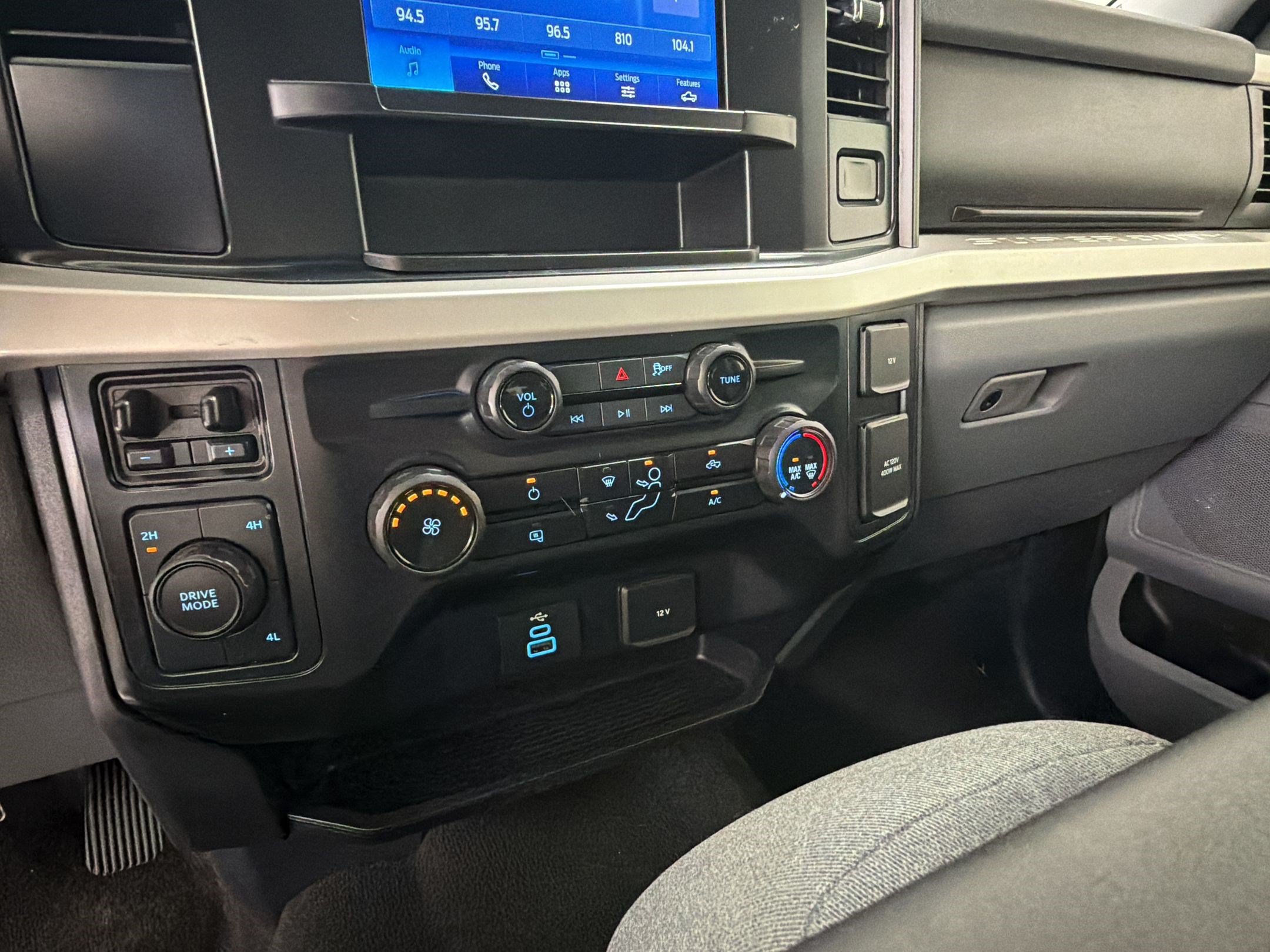 Used 2025 Ford F250 XLT AWD/4WD image 25