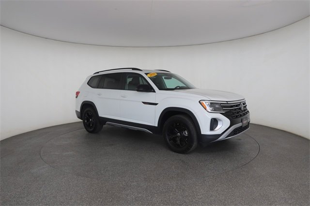 Used 2025 Volkswagen Atlas Peak Edition SE image 27