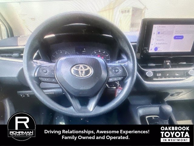 Used 2025 Toyota Corolla LE FWD image 4