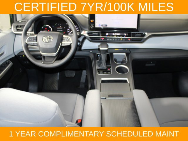 Used 2026 Toyota Sienna XLE AWD/4WD image 14