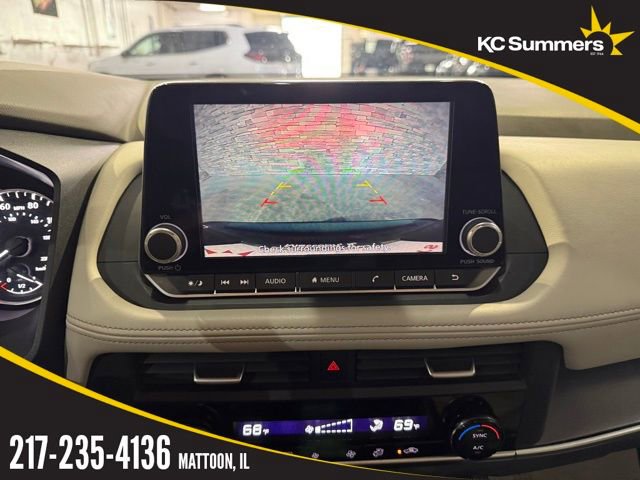 Certified 2025 Nissan Rogue SV image 34