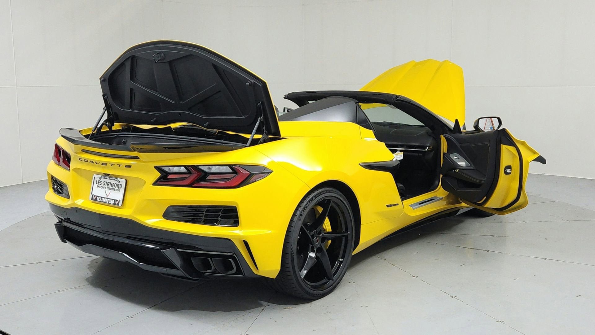 New 2025 Chevrolet Corvette E-Ray w/ Battery Protection Package AWD/4WD image 10