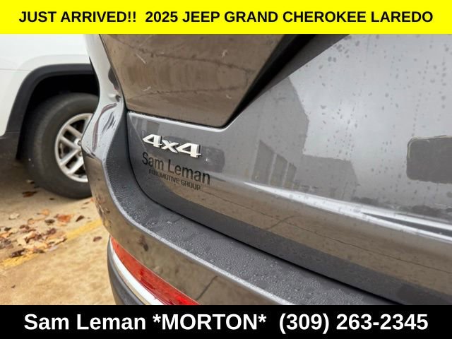 New 2025 Jeep Grand Cherokee 4WD image 11