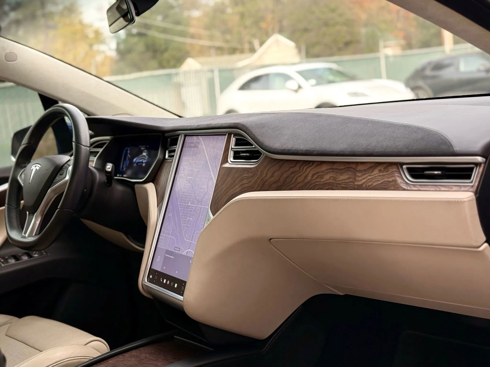 Used 2016 Tesla Model X 75D image 12