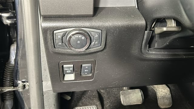 Used 2018 Ford F150 XLT w/ Equipment Group 302A Luxury AWD/4WD image 19