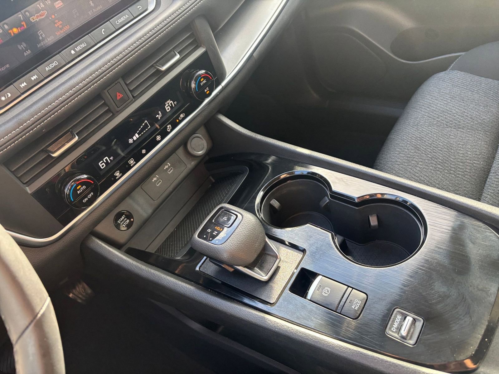 Used 2025 Nissan Rogue SV FWD image 43