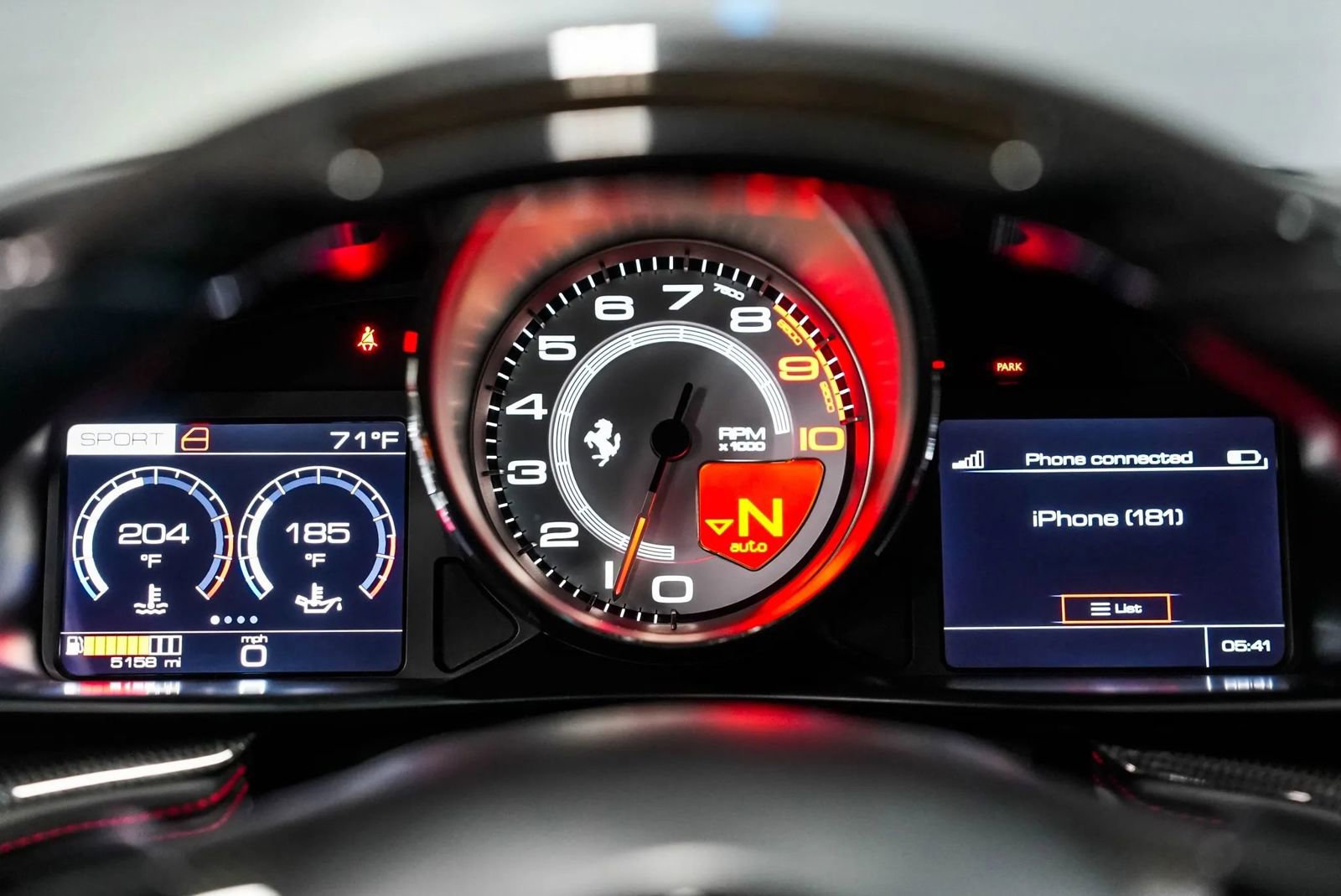 Used 2018 Ferrari GTC4Lusso AWD/4WD image 15