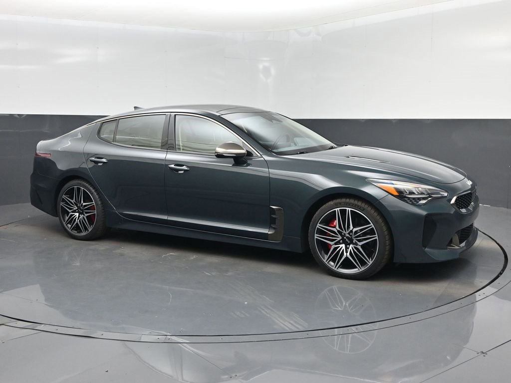 Certified 2022 Kia Stinger GT1 image 1