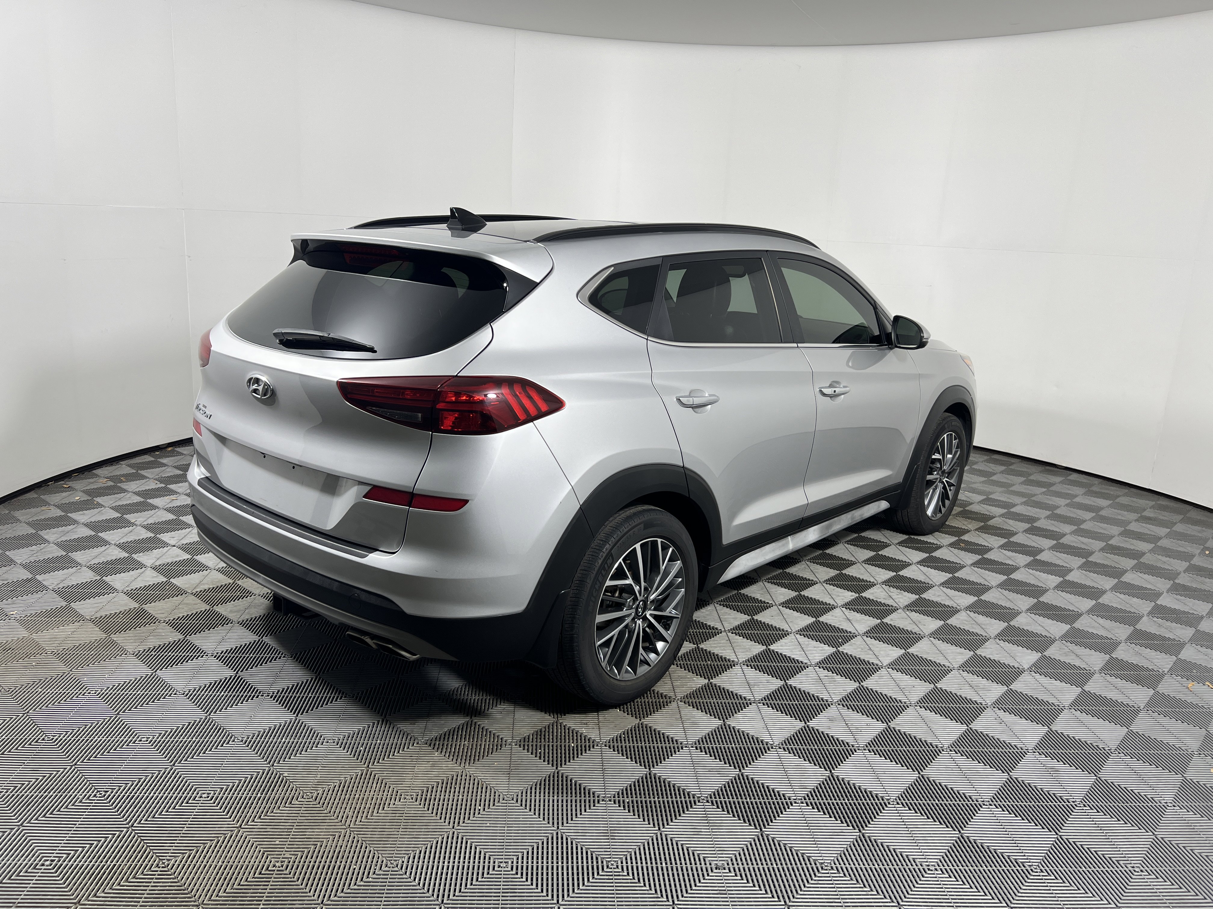 Used 2021 Hyundai Tucson Ultimate w/ Cargo Package FWD image 5