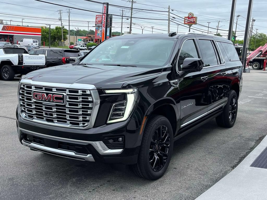 New 2026 GMC Yukon XL Denali w/ Sun & Power Step Package AWD/4WD image 7