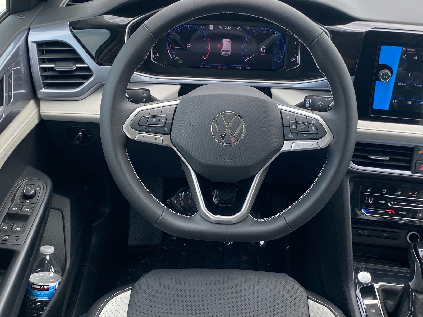 New 2026 Volkswagen Taos SEL AWD/4WD image 5