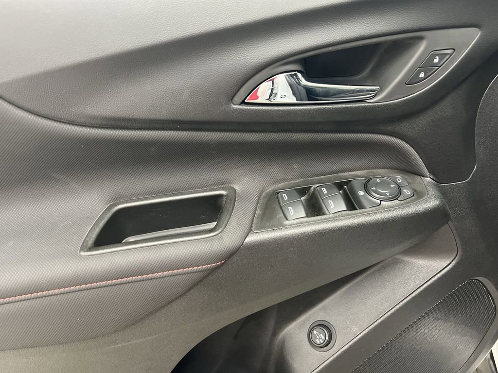 Used 2022 Chevrolet Equinox RS w/ RS Leather Package image 22